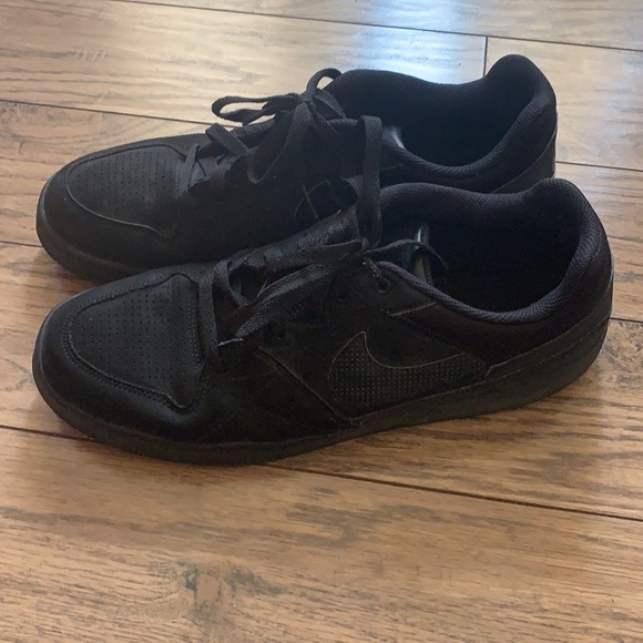 Nike running shoes - Picture 2 of 4